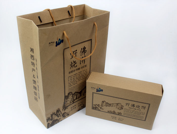 這樣原汁原味土特產(chǎn)禮品盒+手提袋套裝你也想要嗎？快來長沙印刷廠日大彩印定制！